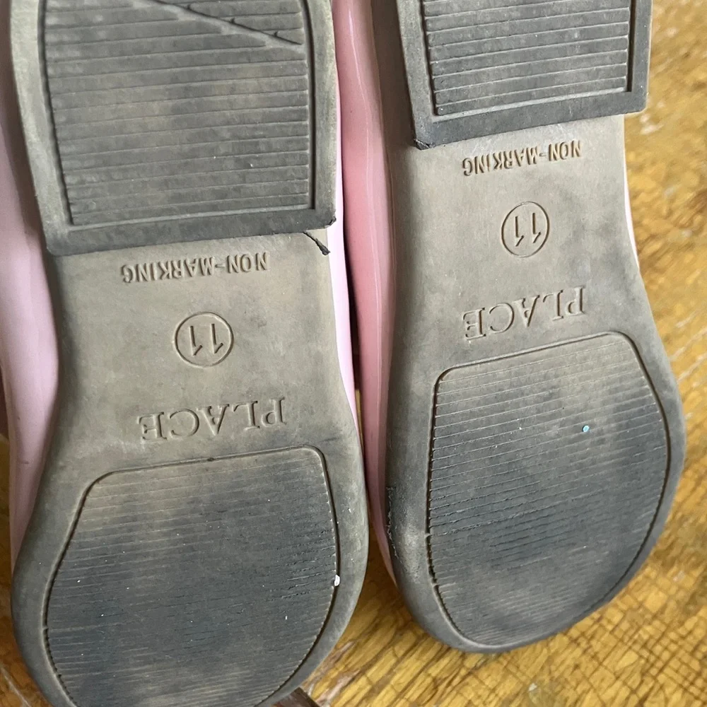 Place Light Pink Ballet Shoes with Bow